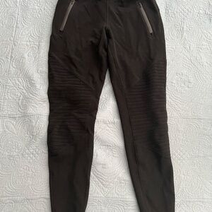 EUC Alo Yoga Urban Moto Sweatpants Joggers Womens XS Black Zippered Pockets